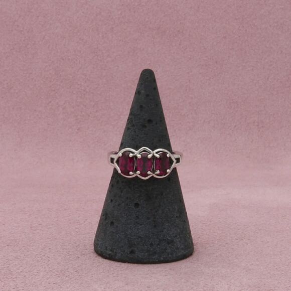 Sterling Jewelry - sterling silver oval-cut rhodolite trio ring size 5.75